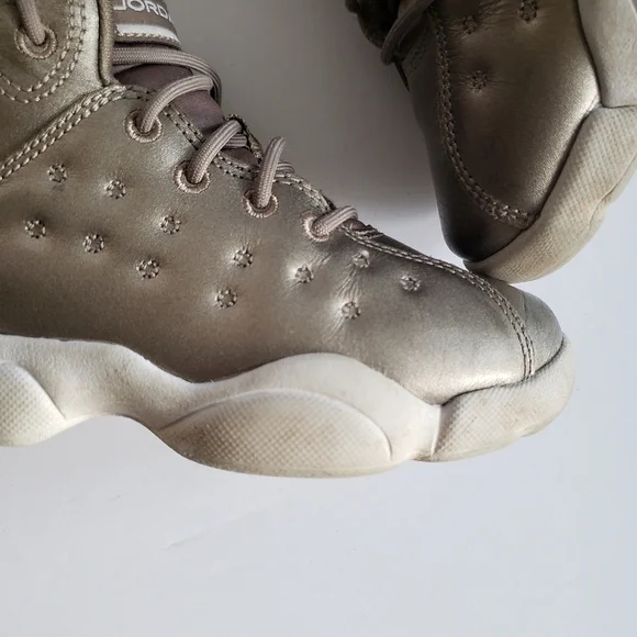 Jordan Jumpman Team II Metallic Gold Midtop Sneakers Youth Size 12 - Picture 5 of 13